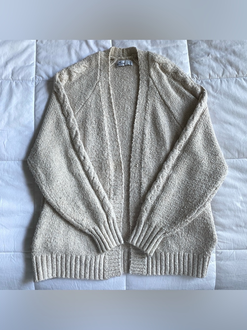 Hollister Cream Cardigan size XS